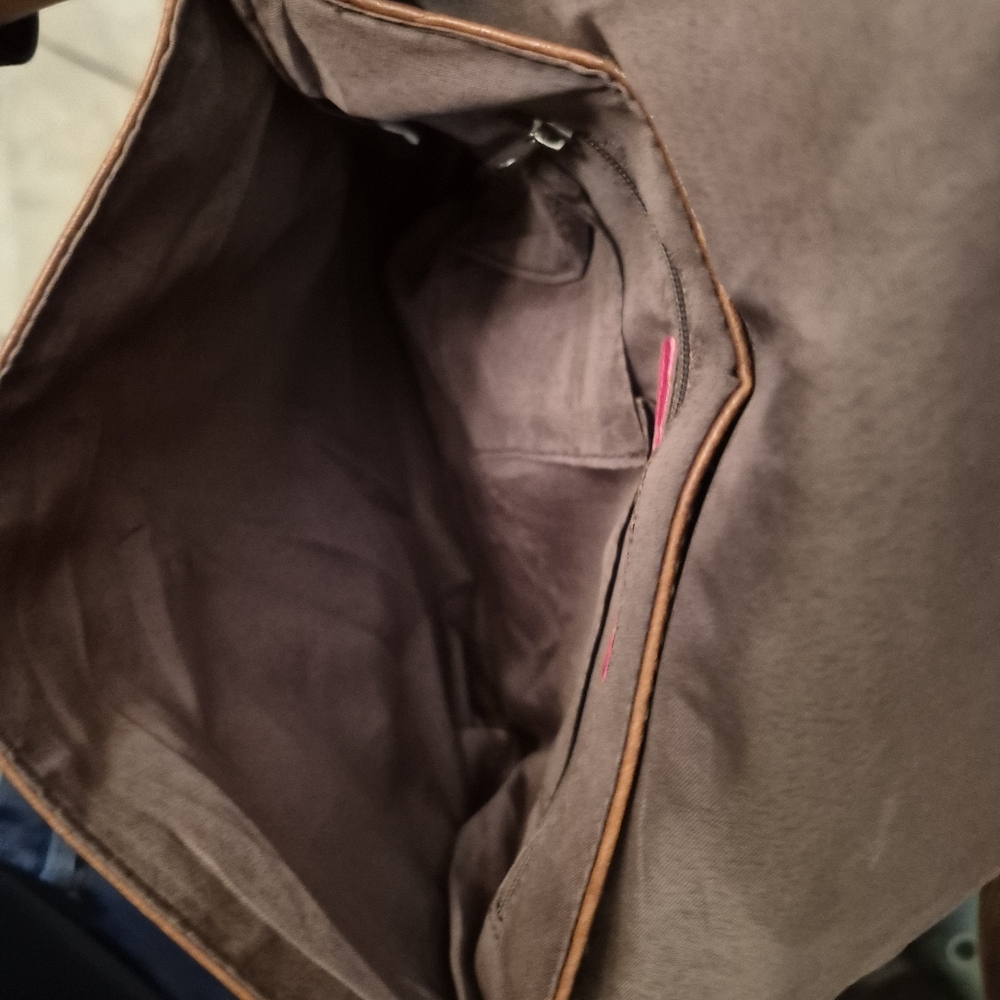 UNIONBAY Brown Backpack with Peace Emblem Vintage - Picture 4 of 4